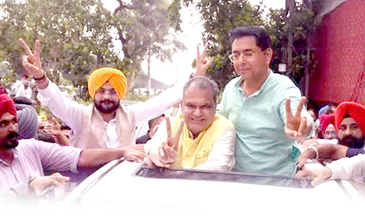 AAP's Sanjeev Arora wins with 10637 votes.